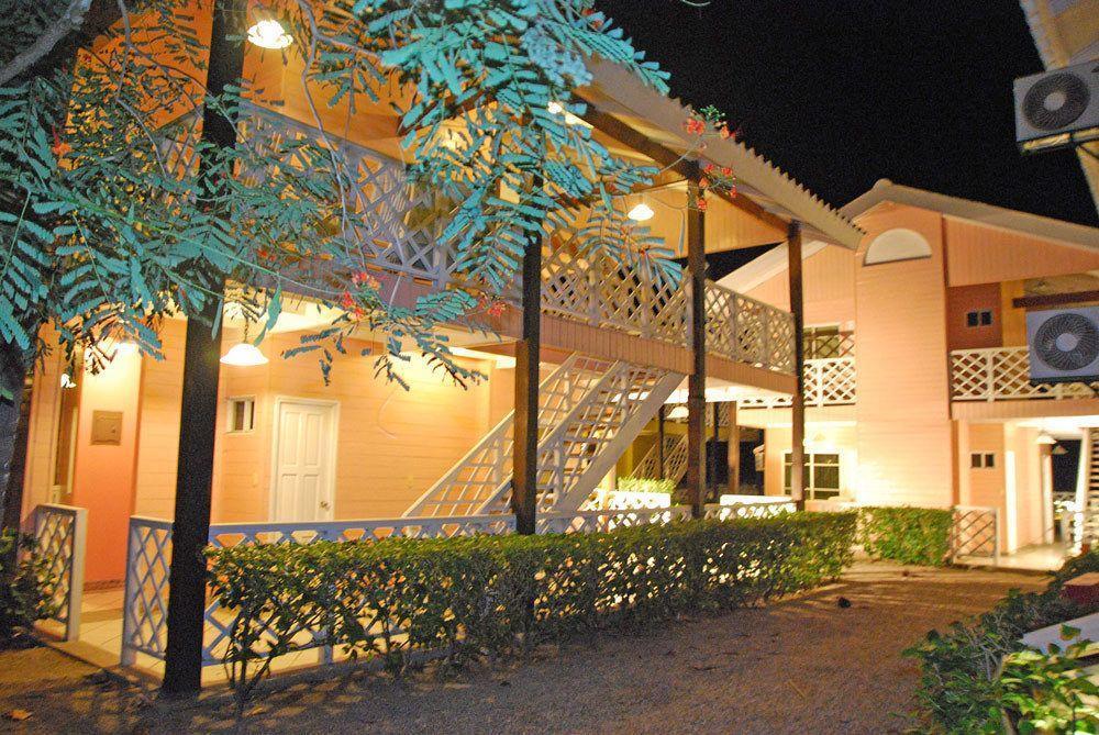 Hotel Vistamar Beachfront Resort & Conference Center 포초밀 외부 사진